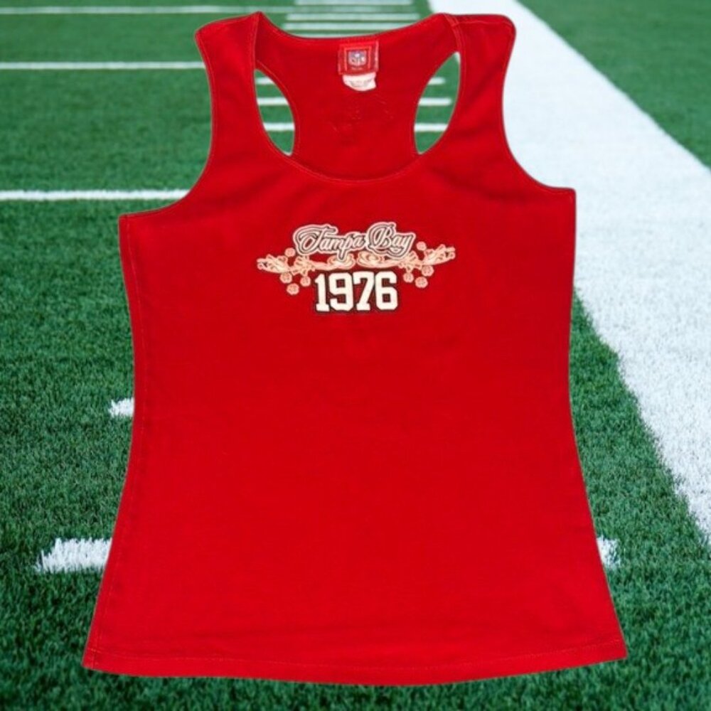 NFL Team Apparel Tampa Bay Buccaneers Women's Red Graphic Tank Top Shirt Size LG